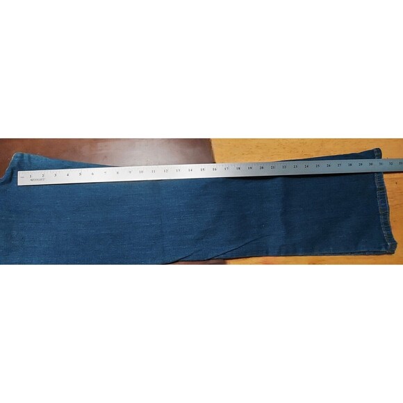 Levi's Signature Jeans Woman's Size 4 - Picture 6 of 6